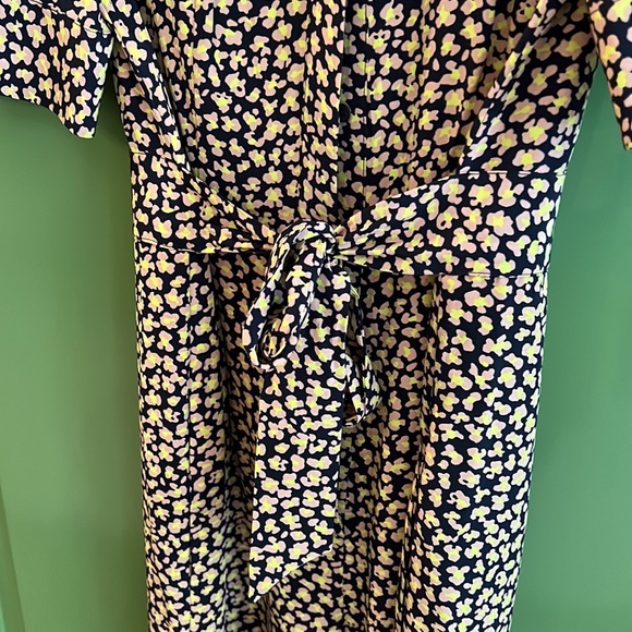 L.K.Bennett silk short sleeve long romper with tie at waist. Excellent condition - Picture 3 of 4